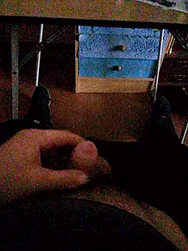 Snapshot of skatrip chatting on 10/10/25, 04:50 skatrip online show from 10/10/25, 04:50