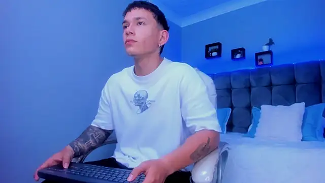 Thomas moon online show from 12/02/25, 10:31