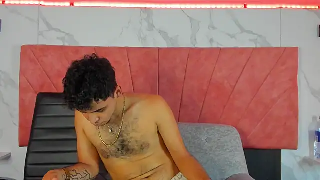 Snapshot of HellAndDante_ chatting on 02/06/26, 12:15 HellAndDante online show from 02/06/26, 12:15