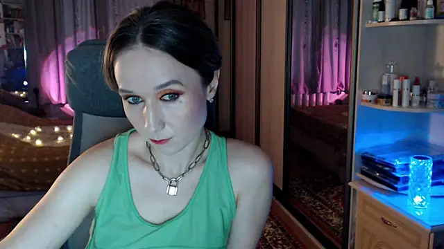 ClassyInna online show from 11/27/25, 08:38