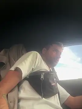 Snapshot of Torissimo92 chatting on 09/23/25, 07:55 Torissimo92 online show from 09/23/25, 07:55