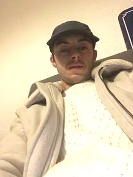 Snapshot of Bandolero51 chatting on 03/02/26, 02:02 Bandolero51 online show from 03/02/26, 02:02