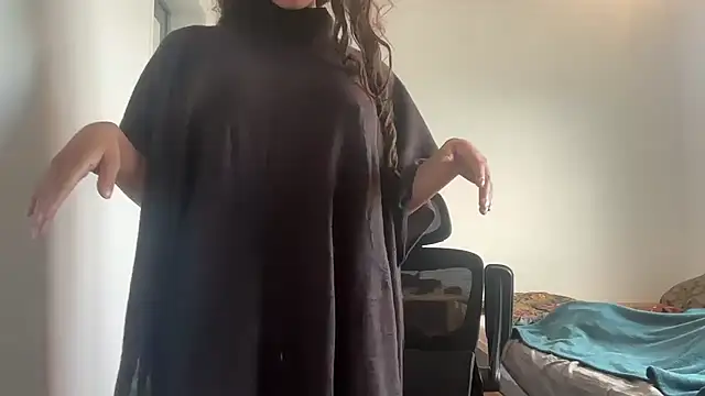 Daphnebby online show from 10/02/25, 08:43