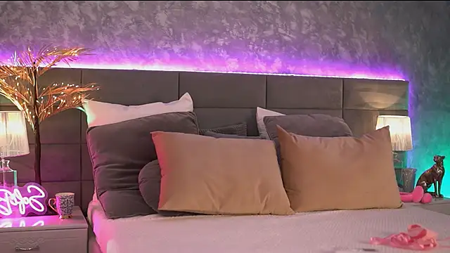 Snapshot of SofiBabe chatting on 11/04/25, 06:01 SofiBabe online show from 11/04/25, 06:01