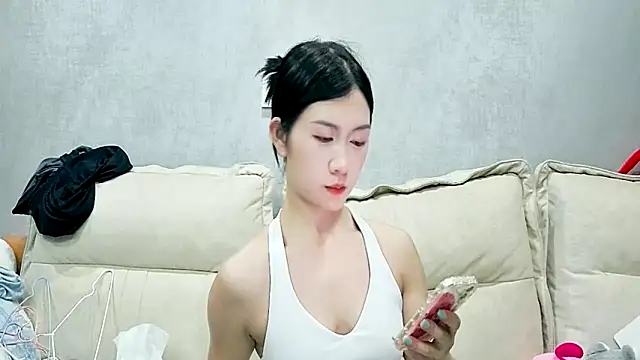 Snapshot of xiaoLI-2025 chatting on 09/14/25, 02:49 xiaoLI-2025 online show from 09/14/25, 02:49