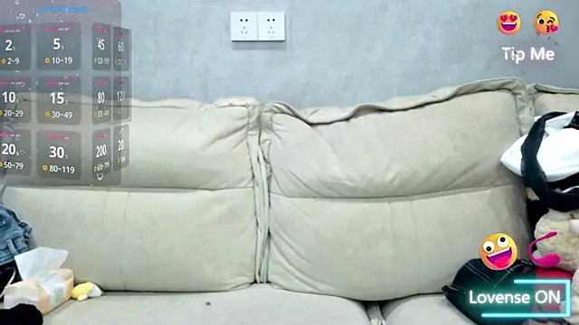 xiaoLI-2025 online show from 04/19/26, 03:33