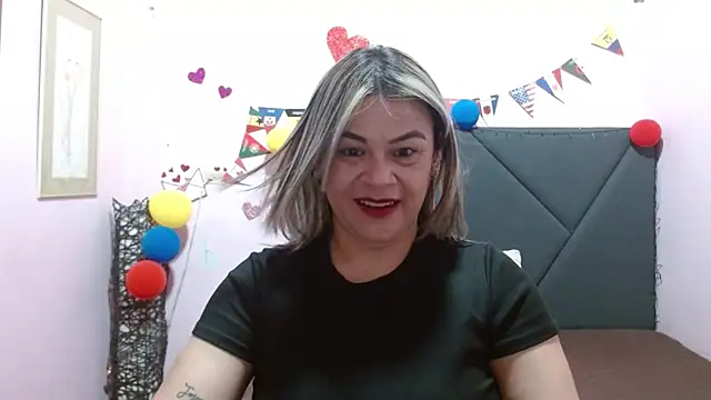 pamela echeverria online show from 07/11/26, 11:35