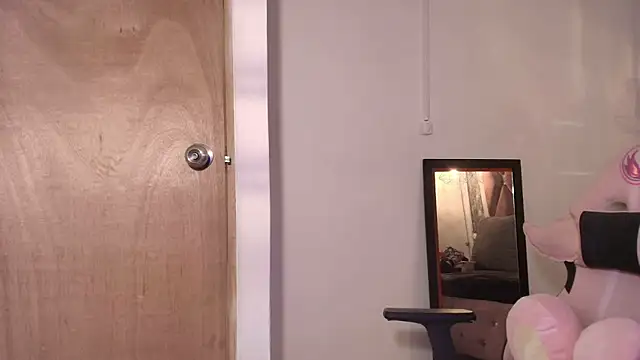 Terraelowen online show from 12/22/25, 11:40