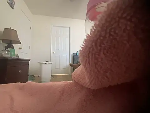 Prettyvsmonster online show from 02/01/26, 07:56