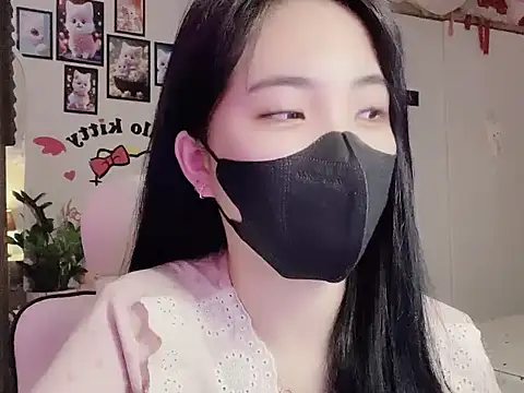 keelinnn19 online show from 10/25/25, 08:25