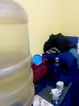 Snapshot of Suhana_Darling chatting on 11/12/25, 08:30 Suhana Darling online show from 11/12/25, 08:30