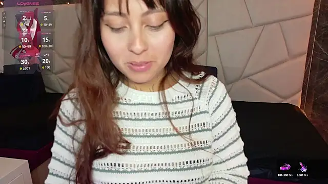 sophiaa 7 online show from 11/12/25, 11:21