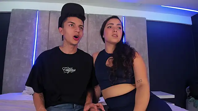 NickandAbby  online show from 04/21/26, 02:51