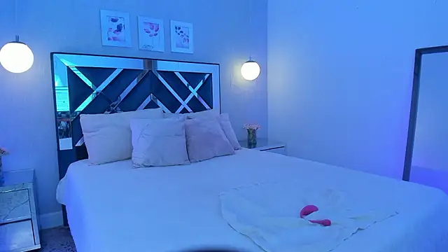 Snapshot of meloody7 chatting on 02/02/26, 11:42 meloody7 online show from 02/02/26, 11:42