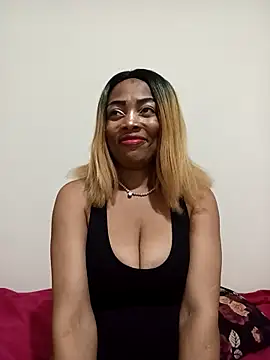SEXYMOANSXX online show from 10/10/25, 04:39