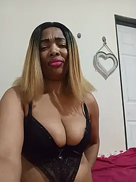 SEXYMOANSXX online show from 06/30/26, 02:51