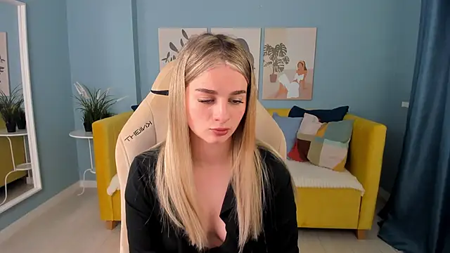 SweetyLicky online show from 09/30/25, 04:23