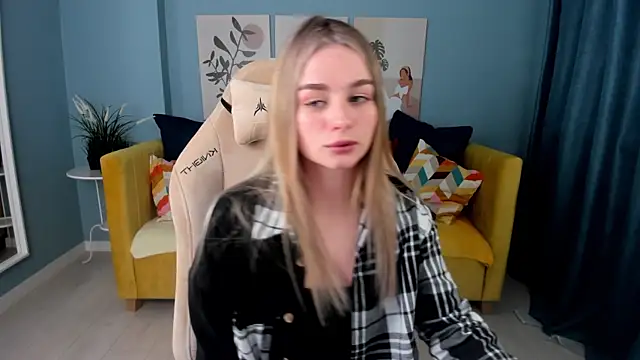 SweetyLicky online show from 10/11/25, 04:05