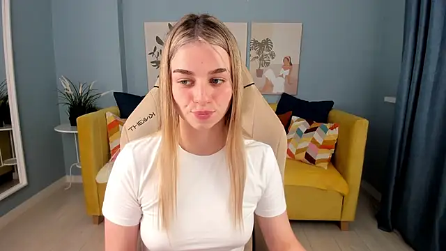 SweetyLicky online show from 10/16/25, 04:08