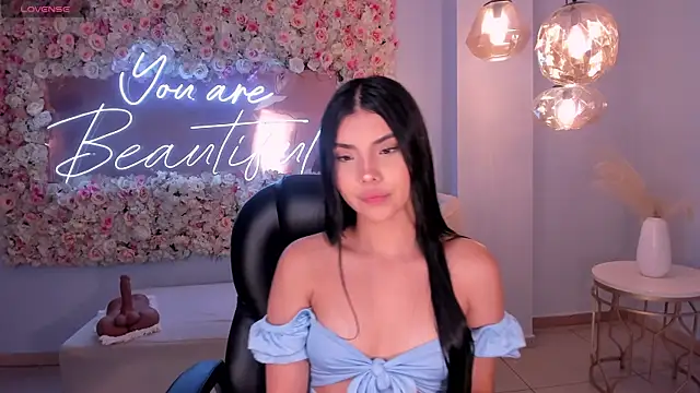 MiaLaurence online show from 03/24/26, 07:30