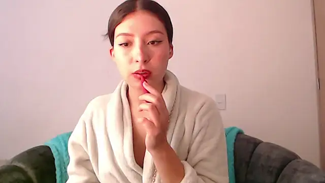 -Ivonny online show from 09/28/25, 08:25