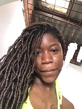 MichellePose online show from 10/23/25, 09:46