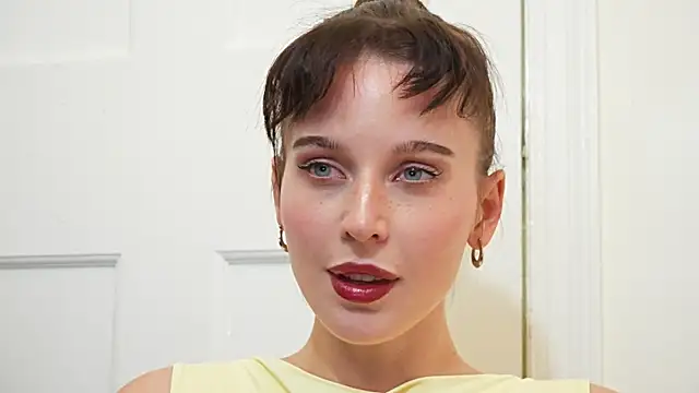 Snapshot of ellaa91 chatting on 11/03/25, 07:48 ellaa91 online show from 11/03/25, 07:48