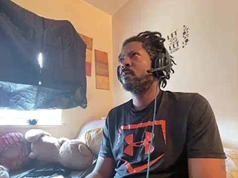 viceutk1 online show from 02/23/26, 04:48