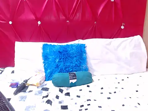 CouplesX96xx online show from 10/02/25, 10:33