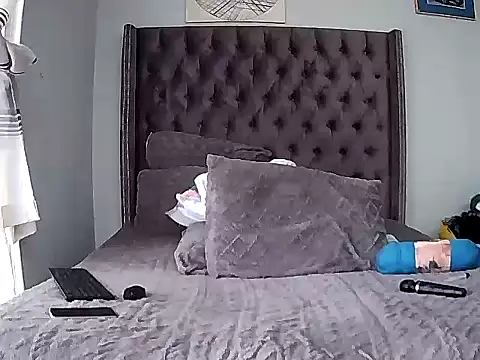 CouplesX96xx online show from 12/16/25, 09:58