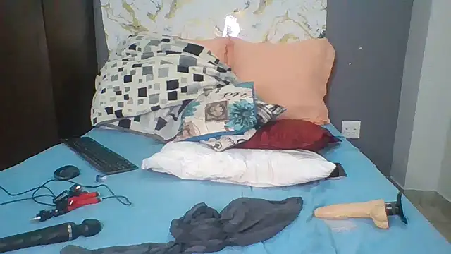 CouplesX96xx online show from 04/24/26, 12:35