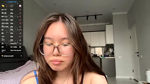 Wow Akemi online show from 09/29/25, 09:36