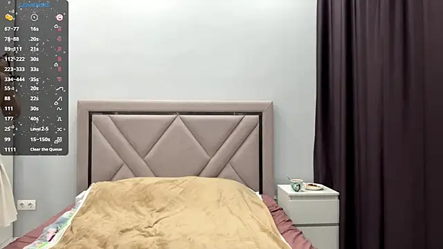 Wow Akemi online show from 10/21/25, 08:04