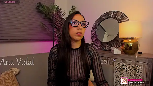 Miss norway online show from 10/10/25, 09:47