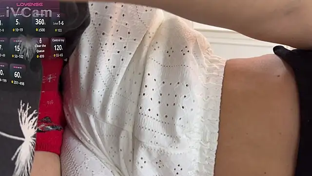 Snapshot of K0ketka chatting on 11/17/25, 10:37 K0ketka online show from 11/17/25, 10:37