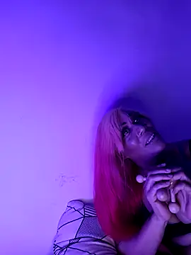 Snapshot of iamlalamilano chatting on 02/14/26, 11:12 iamlalamilano online show from 02/14/26, 11:12