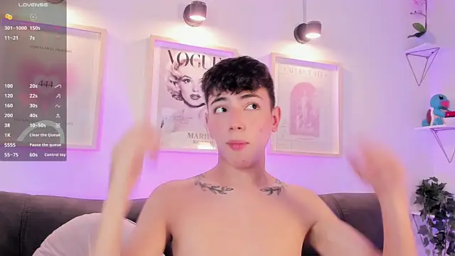 Snapshot of evan_voss chatting on 10/04/25, 09:24 evan voss online show from 10/04/25, 09:24