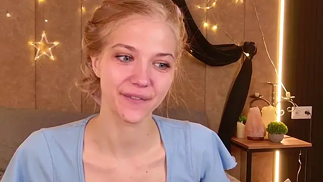 4example Chloe online show from 04/23/26, 05:30