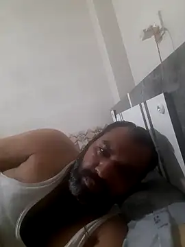 Hot-boy077 online show from 09/26/25, 12:03