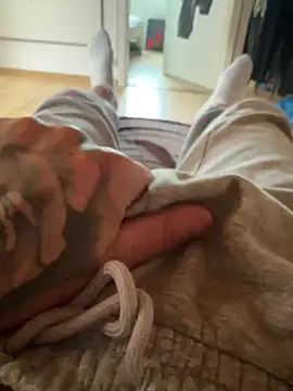 Snapshot of Dodxx77 chatting on 10/05/25, 04:05 Dodxx77 online show from 10/05/25, 04:05