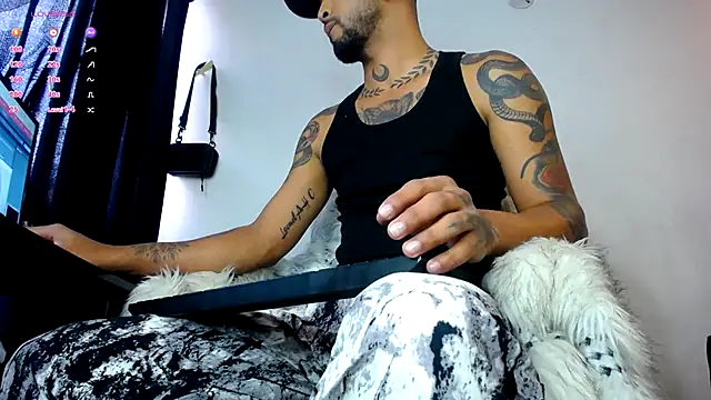 LickMyInk online show from 10/20/25, 01:44