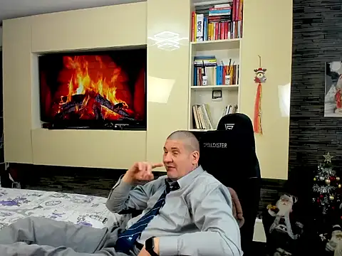 SpartacusDaddy48 online show from 02/18/26, 06:26