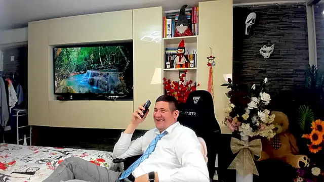 SpartacusDaddy48 online show from 04/15/26, 11:28