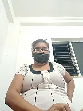 Snapshot of Elie_couple143 chatting on 10/01/25, 06:03 Elie couple143 online show from 10/01/25, 06:03
