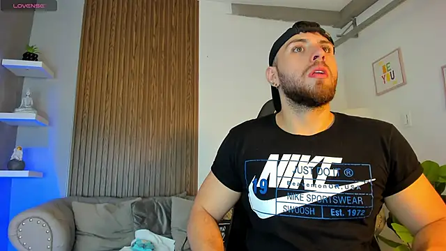 Snapshot of Maximo_Wolff chatting on 09/28/25, 09:09 Maximo Wolff online show from 09/28/25, 09:09