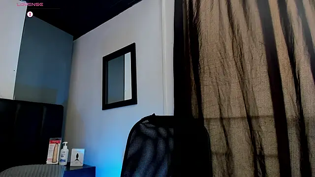 Snapshot of Maximo_Wolff chatting on 10/02/25, 08:05 Maximo Wolff online show from 10/02/25, 08:05