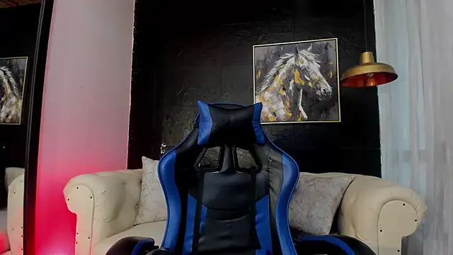 Snapshot of Maximo_Wolff chatting on 10/04/25, 08:07 Maximo Wolff online show from 10/04/25, 08:07