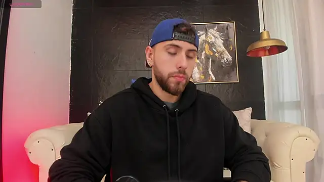 Snapshot of Maximo_Wolff chatting on 10/14/25, 08:09 Maximo Wolff online show from 10/14/25, 08:09