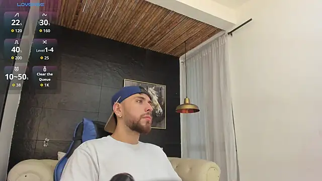 Snapshot of Maximo_Wolff chatting on 10/21/25, 08:09 Maximo Wolff online show from 10/21/25, 08:09