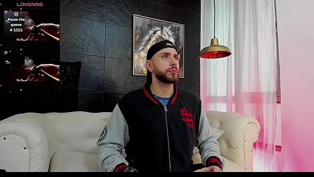 Snapshot of Maximo_Wolff chatting on 11/14/25, 07:12 Maximo Wolff online show from 11/14/25, 07:12